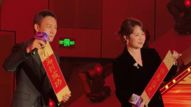 近日，该片公布一支全新的预告片，分成了两个风格截然相反的部分。